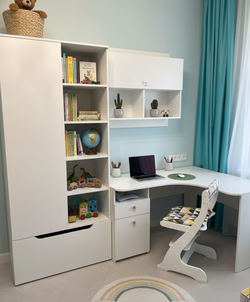 Стол угловой коллекции Умка (ширина 1400 мм)  от Династия Kids